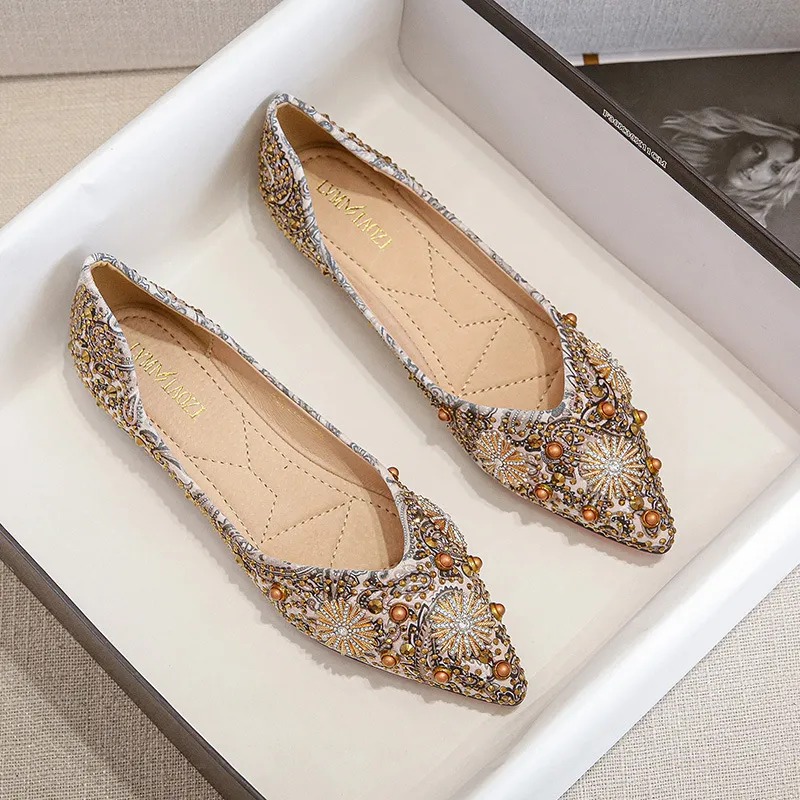 Women's Vintage Style Solid Color Point Toe Flats