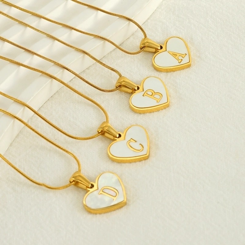 Heart Shape Shell Pendant Necklace
